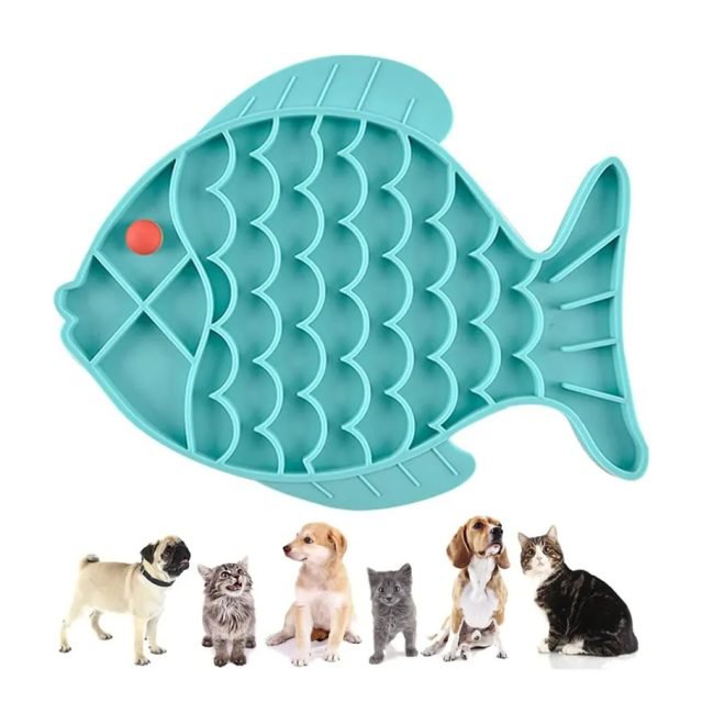Silicone Lick Mat For Pet Dogs - Image 3