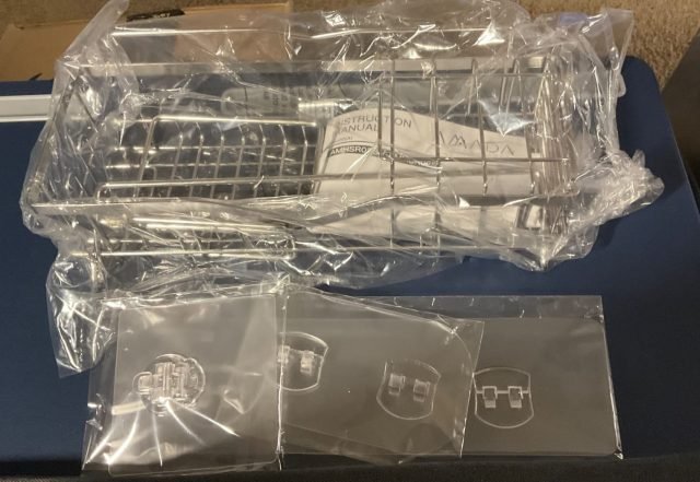 Shower Caddy And Soap Dish With Hooks - Image 4